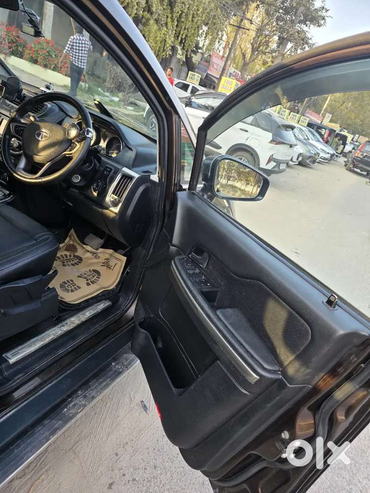 Selling Tata Hexa Xta 7 Seater