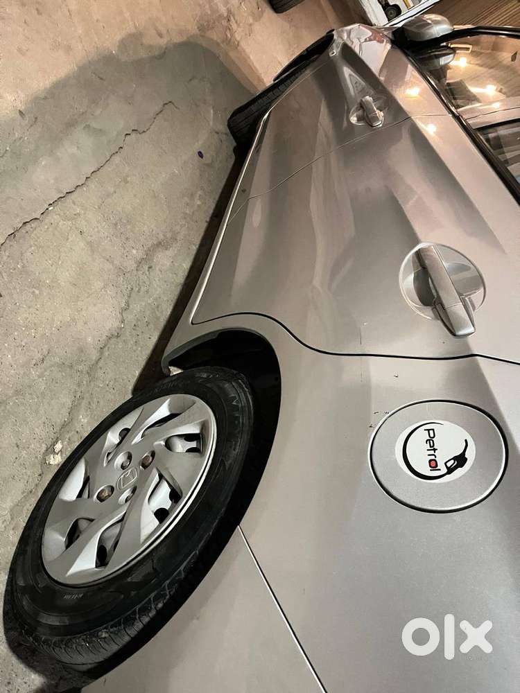 Honda Amaze In Silver Colour Purchased In 2015