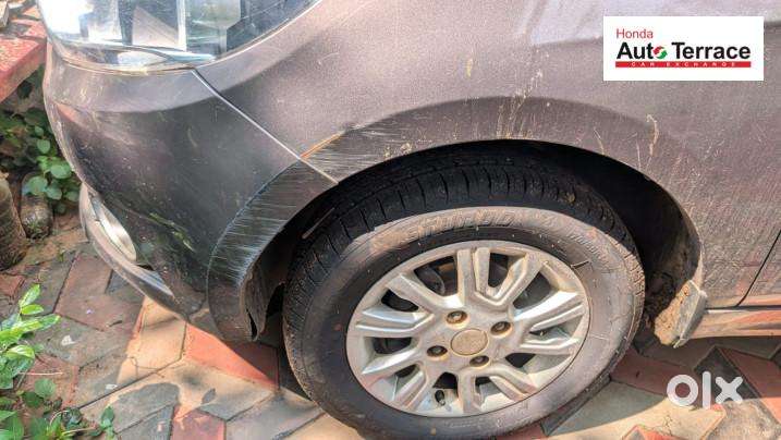 Tata Tiago Xza, 2017, Petrol