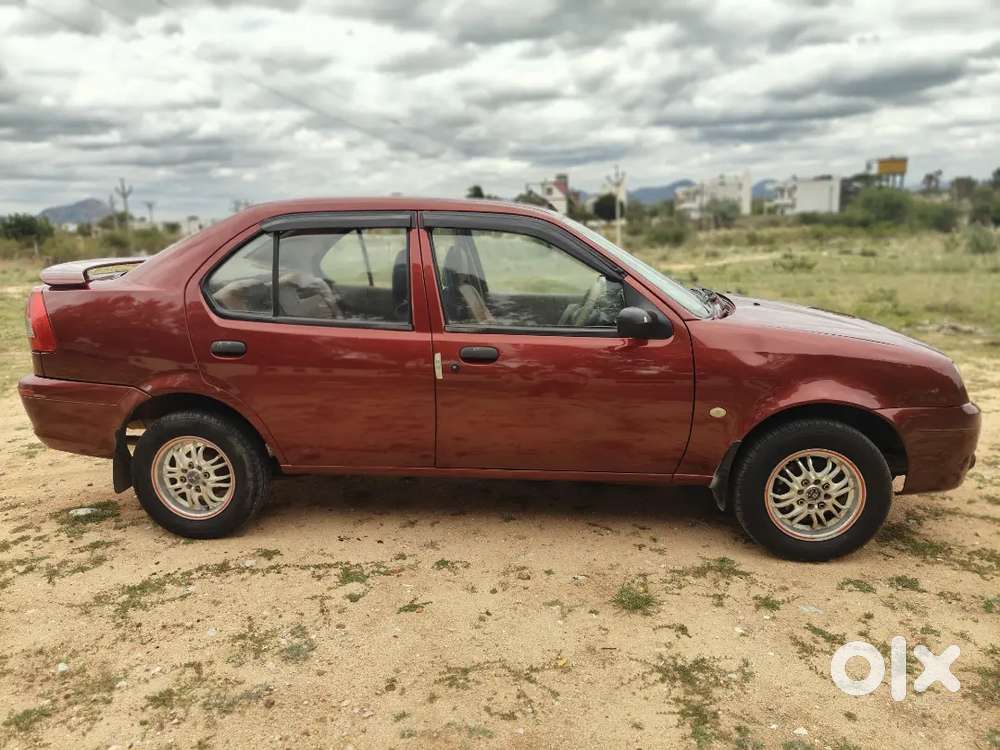 Ford Ikon 2009