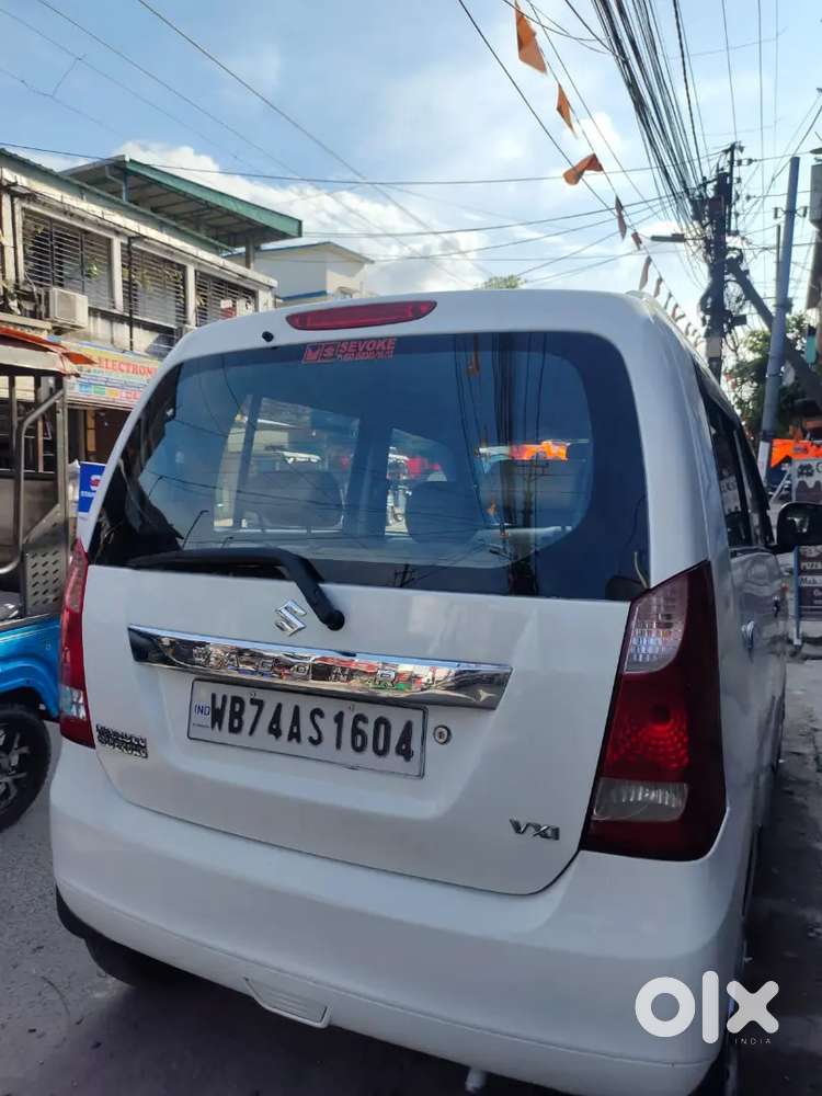 2017 Nov 1 St Owner,2 Keys,5 Tyre Brand New,ac Chiled,new Connection C