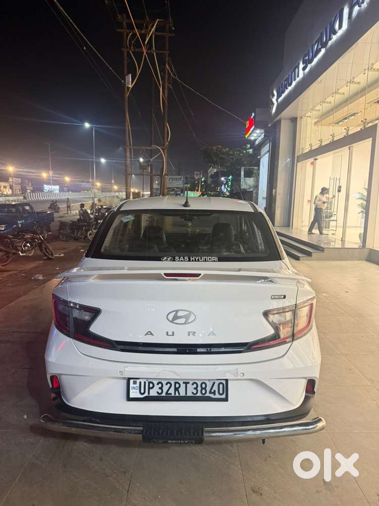 Hyundai Aura 2025 Cng