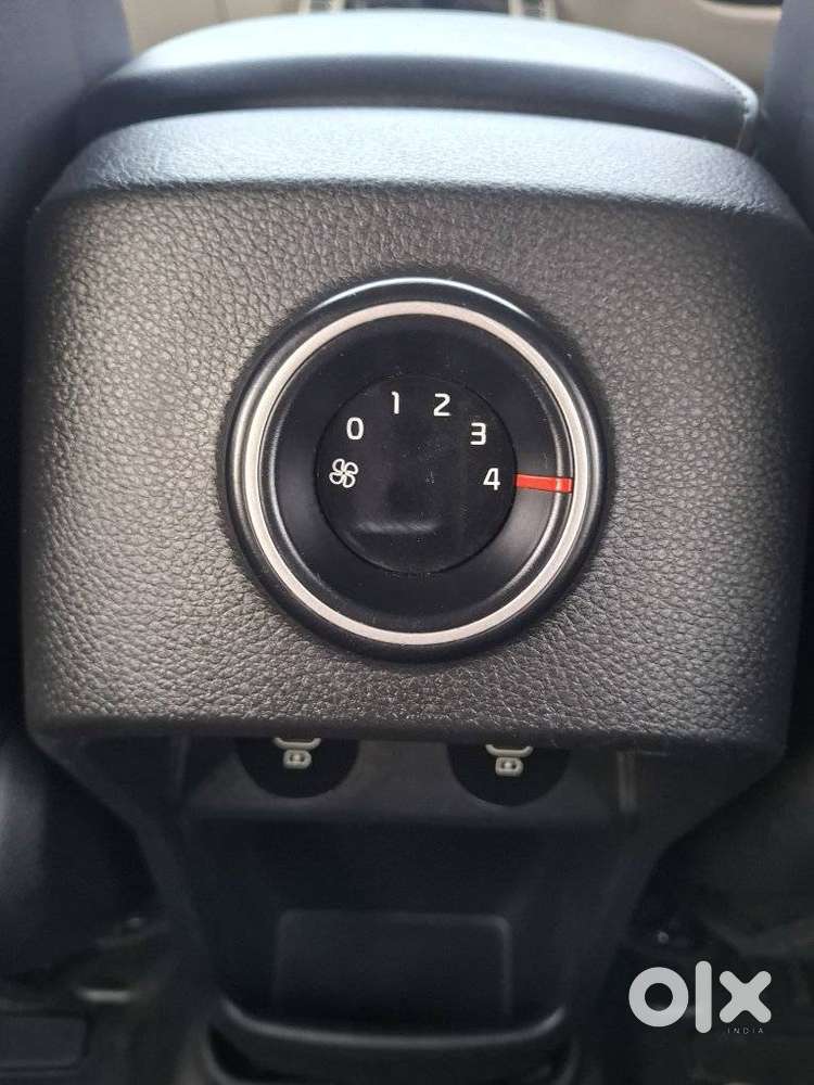 Kia Carens G 1.5 6mt Premium (o) 7-seater, 2024, Petrol