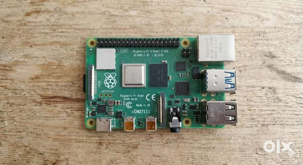 Raspberry Pi 4 Model B &ndash; 8GB RAM + SanDisk 64GB microSD Card