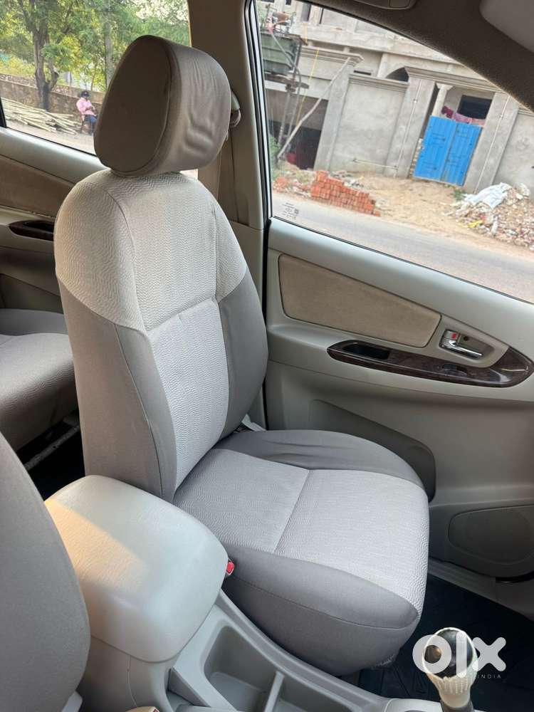 Toyota Innova 2.5 Vx 7 Seater Bs Iv, 2014, Diesel