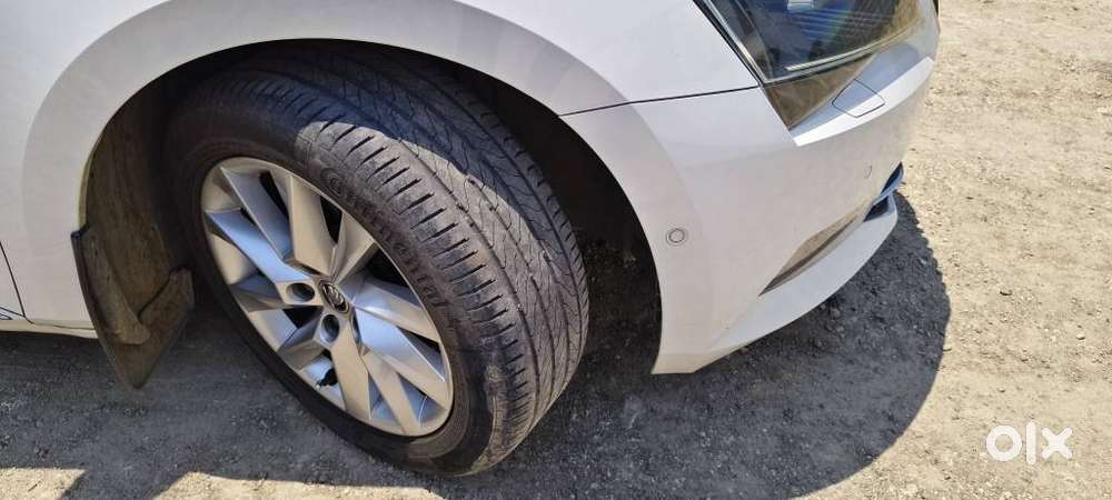 Skoda Superb L&k 1.8 Tsi At, 2019, Petrol