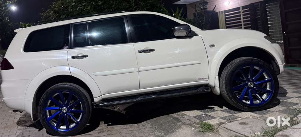 Mitsubishi Pajero Sport 2014