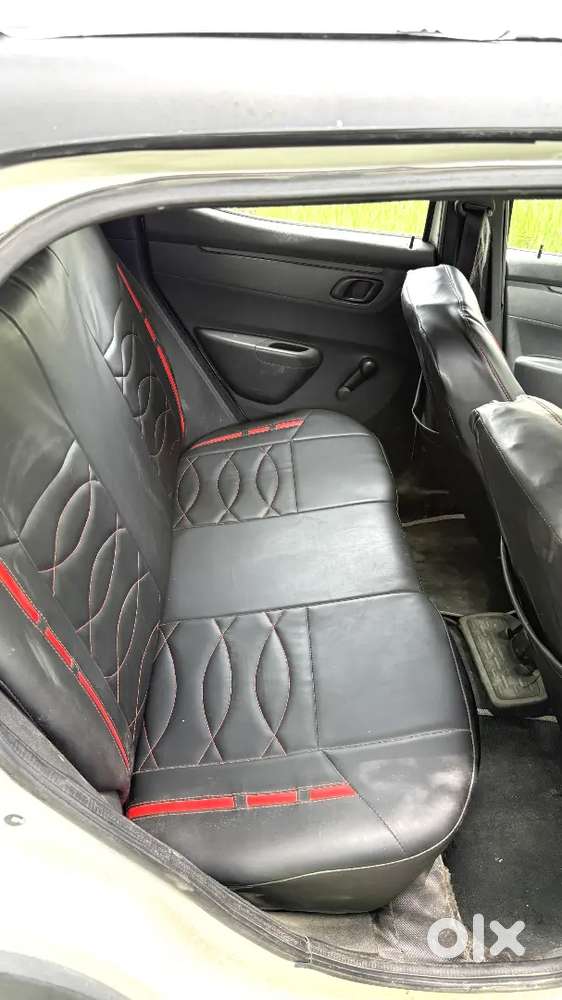 Kwid 17 Model 
New Tyres 
New Condition 
Insurance Hai