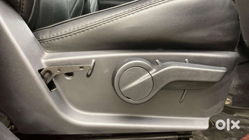 Mahindra Thar Lx 4-str Hard Top At, 2021, Petrol