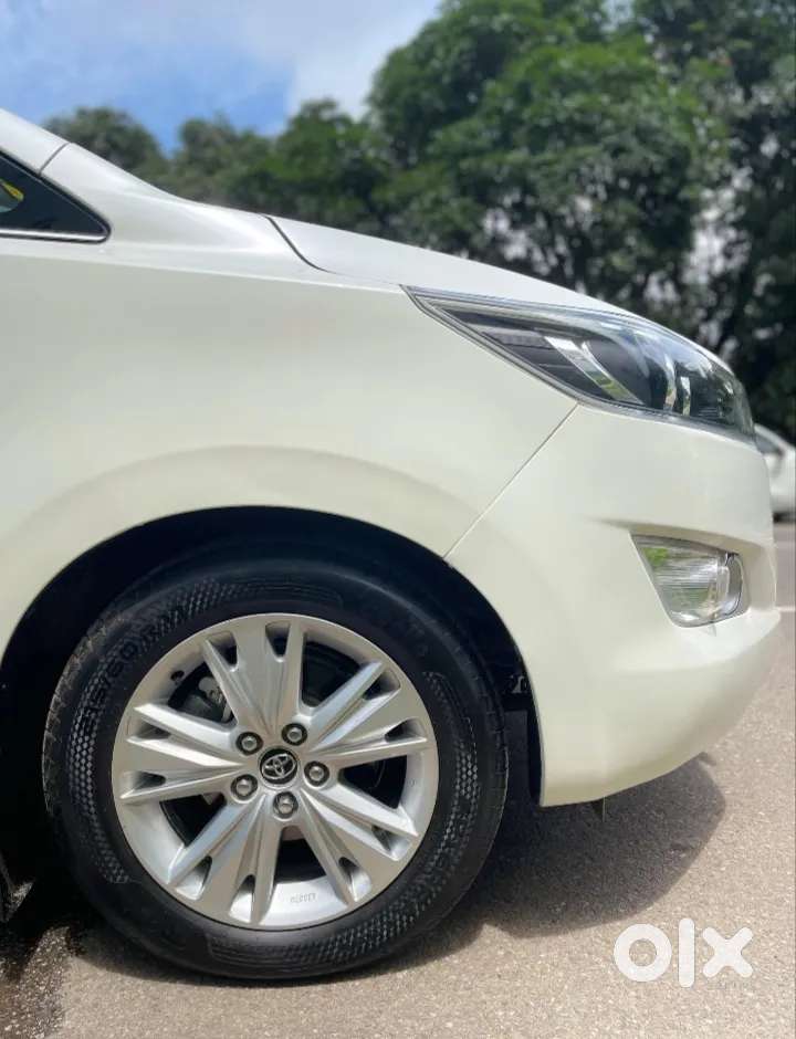 Toyota Innova Crysta 2.8 Zx At 7 Seater, 2019, Diesel