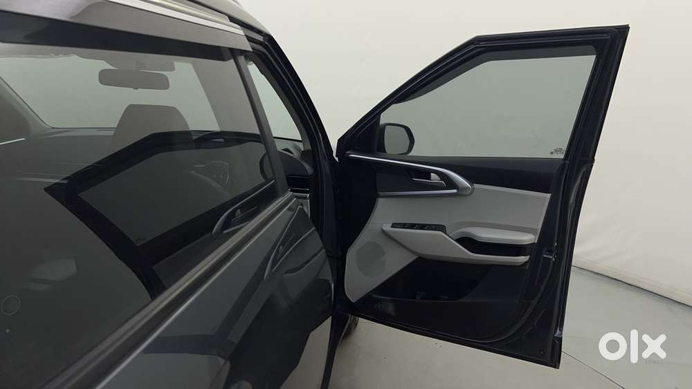 Kia Carens 1.4 Prestige 7 Str, 2023, Petrol