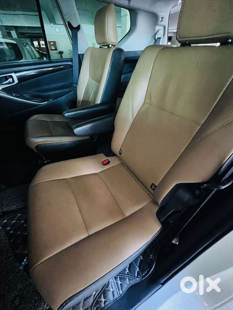 Toyota Innova Crysta