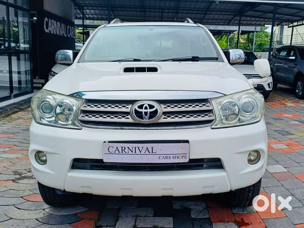 Toyota Fortuner 3.0 4x4 Manual, 2011, Diesel