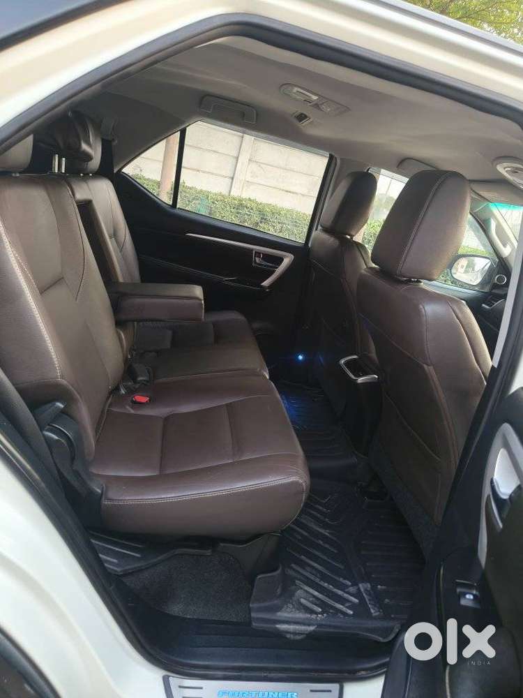 Toyota Fortuner 4x2 At 2.8 Diesel, 2018, Diesel