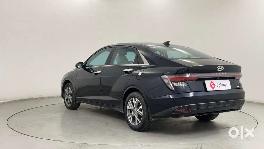 Hyundai Verna 1.5 Sx (o) Vtvt Ivt, 2023, Petrol