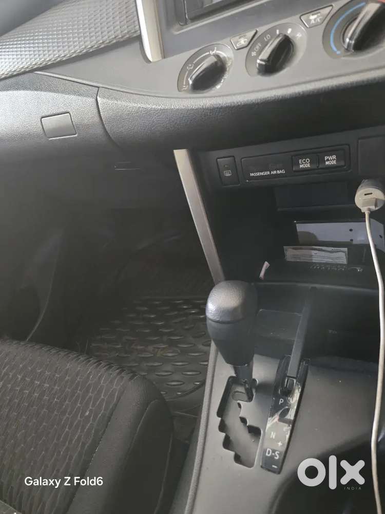 Toyota Innova Crysta 2016 Petrol Well Maintained