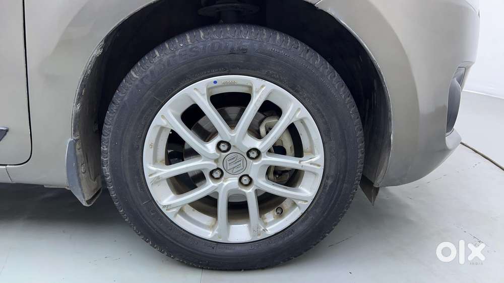 Maruti Suzuki Swift 1.3 Zxi, 2022, Petrol
