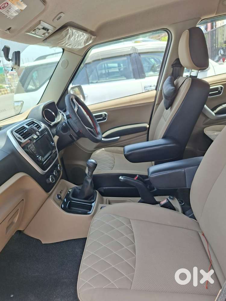 Mahindra Tuv 300 T10 Dual Tone, 2019, Diesel