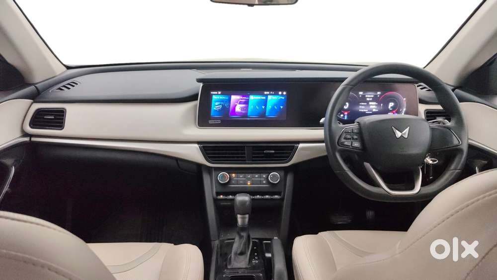 Mahindra Xuv700 2.2 Ax 5 Diesel At Str, 2023, Diesel