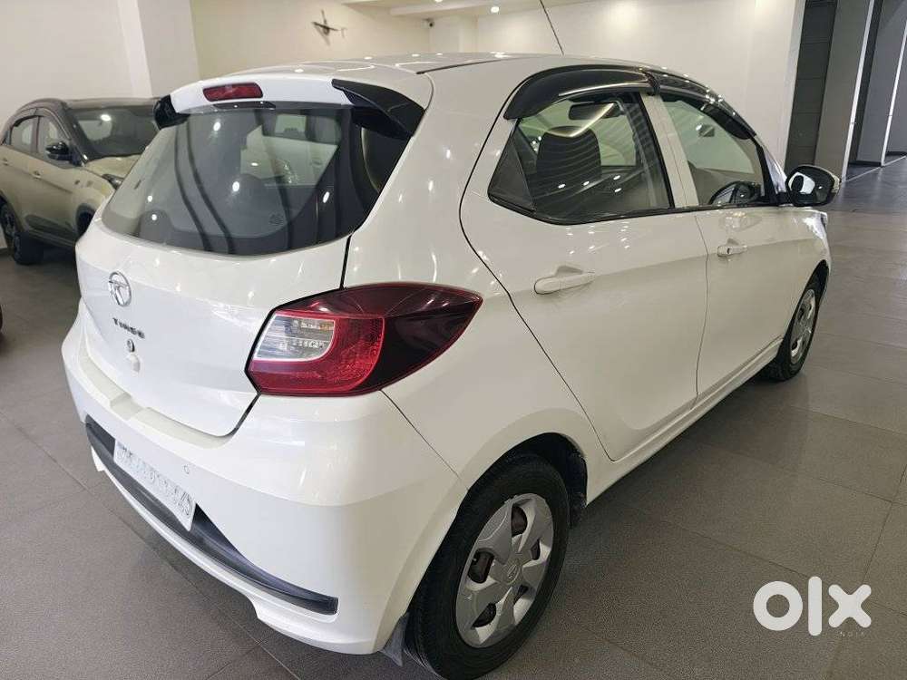 Tata Tiago 1.2 Revotron Xt (o), 2021, Petrol