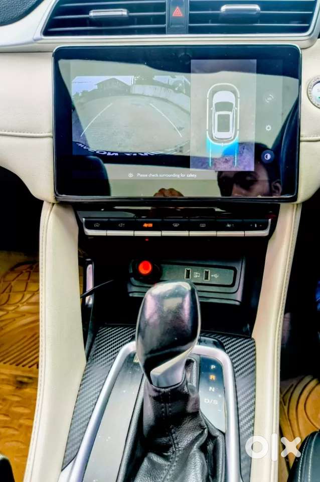 Mg Astor 1.3 Savvy Turbo At S Red, 2022, Petrol