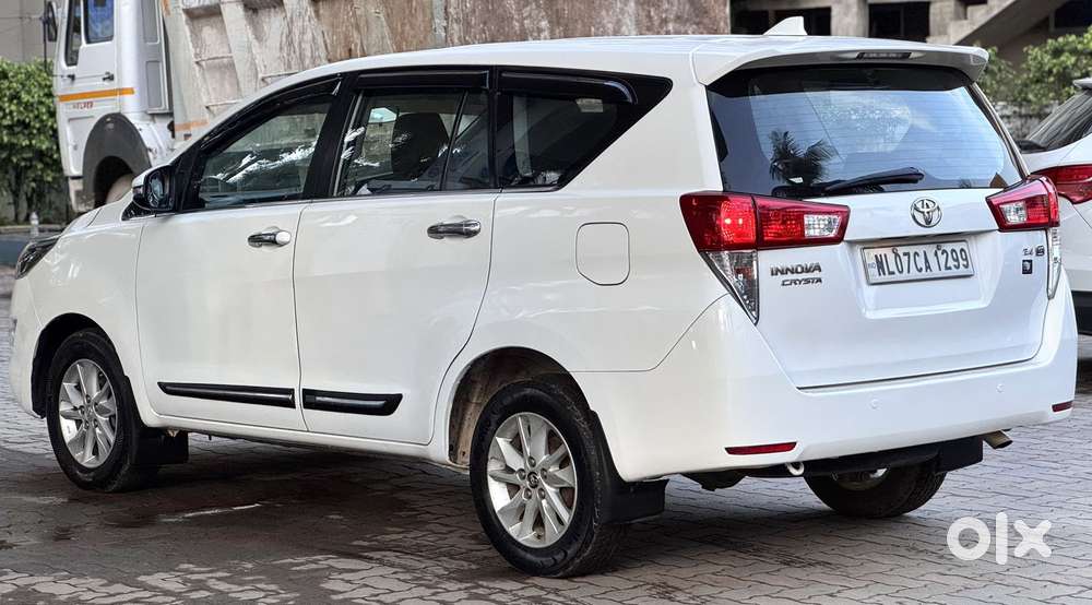 Toyota Innova Crysta
