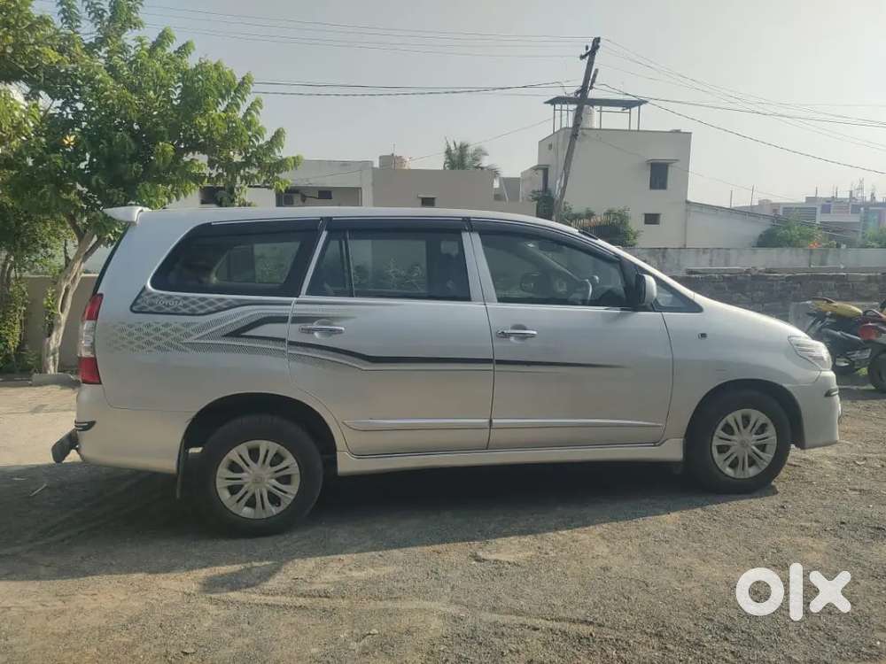Toyota Innova 2.5 G 2015