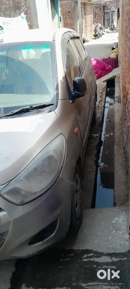 Hyundai I10 2011 Cng & Patrola 12500 Km Driven