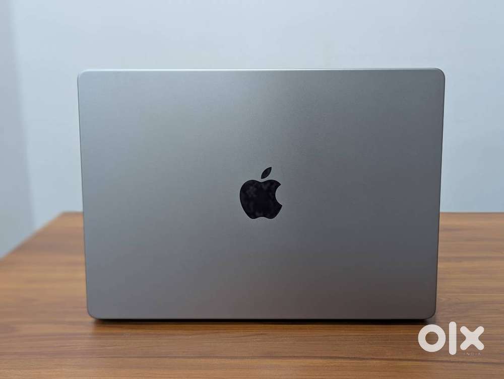 Apple MacBook Pro 14 M1 Pro Chip A2442 32GB RAM 500GB SSD 2021