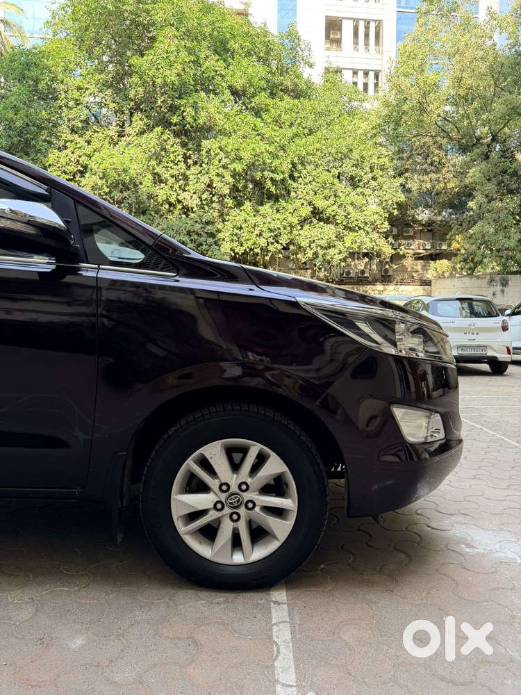 Toyota Innova Crysta 2.8 Gx At 8 Seater, 2016, Diesel