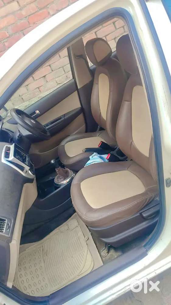 2nd Hyundai I20 2013 With 80500 Km Driven