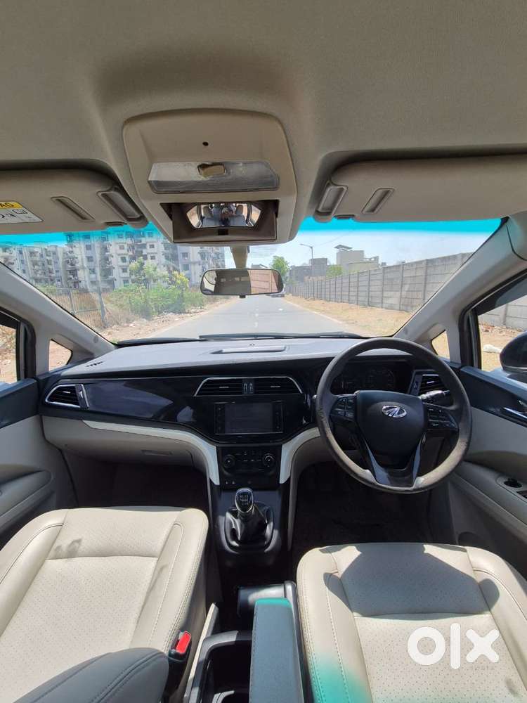 Mahindra Marazzo M8, 2018, Diesel