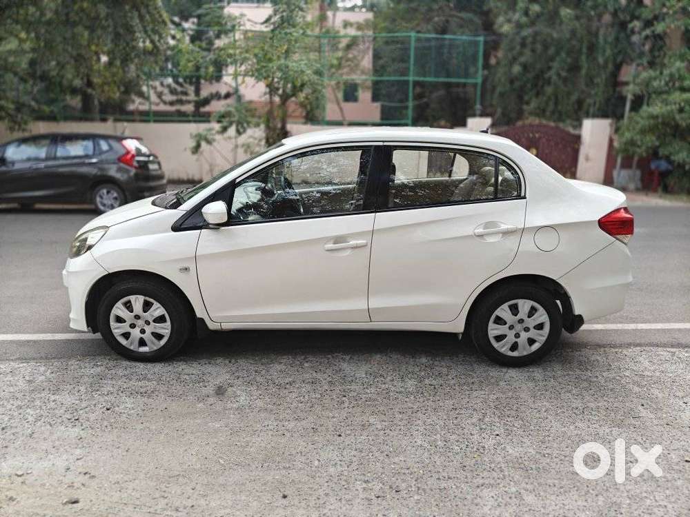 Honda Amaze, 2013