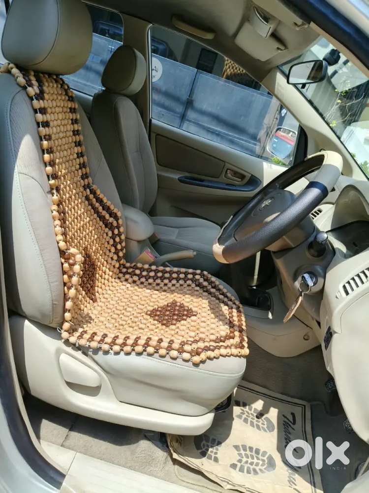 Toyota Innova Showroom Maintenance