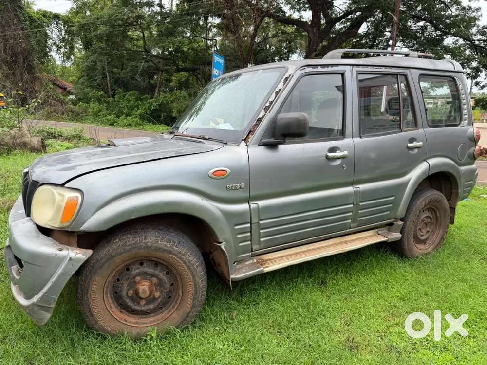 स्क्रॅप कार खरेदी करतो व एक्सीडेंट कार खरेदी करतो