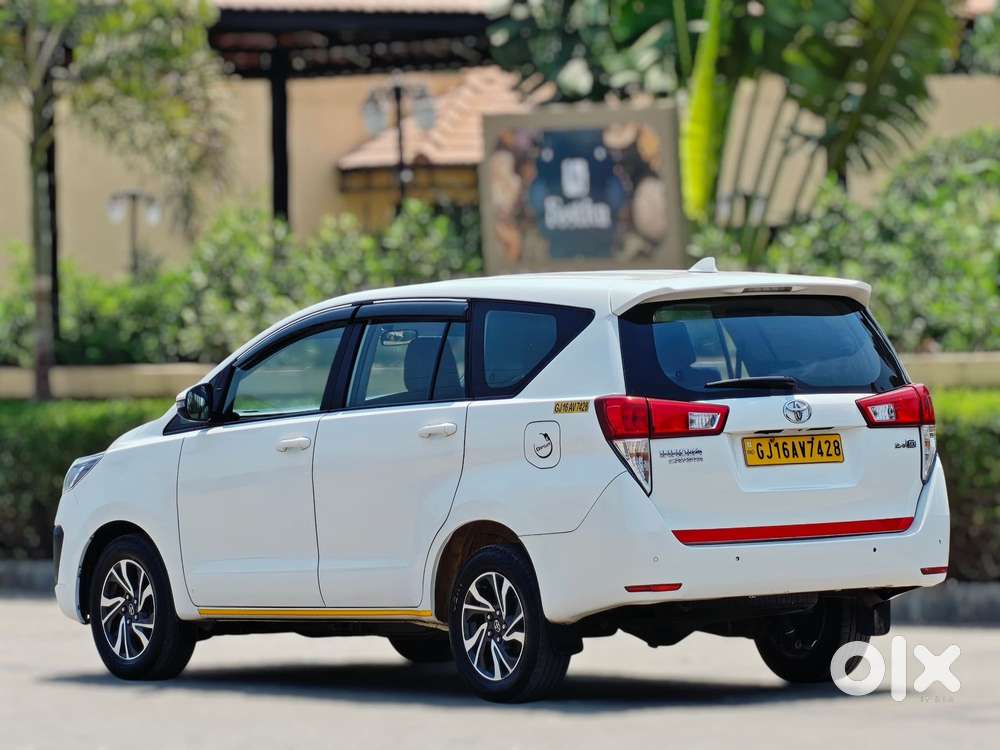 Toyota Innova Crysta 2.4 G Mt 8s, 2022, Diesel