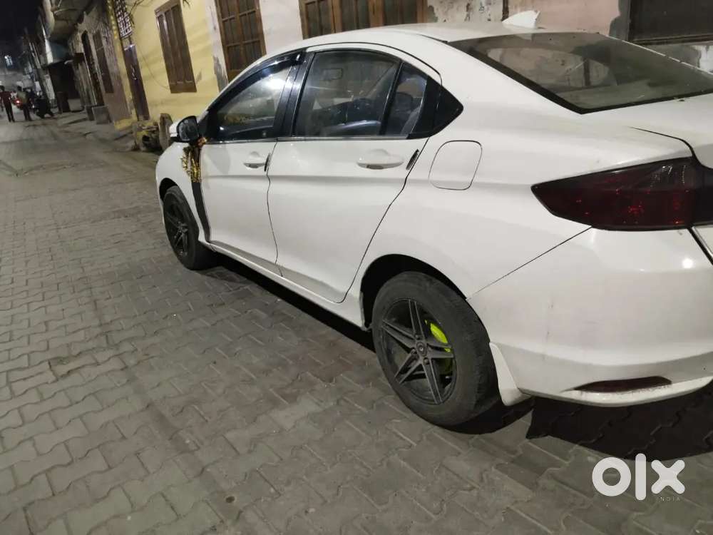 Front Glass Break Urgent Sale