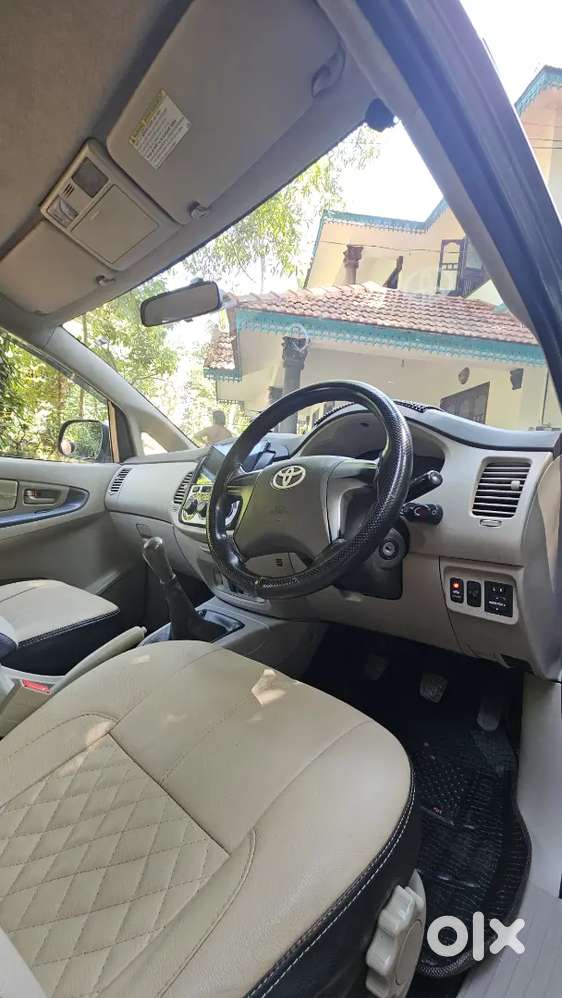 Innova 2012 Model Taxi Sevicle