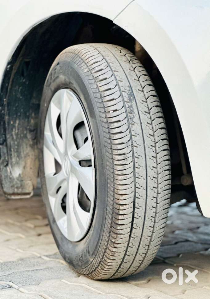 Maruti Suzuki Swift Vxi Optional, 2020, Petrol