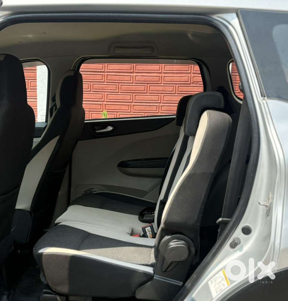 Renault Triber Rxz, 2022, Petrol