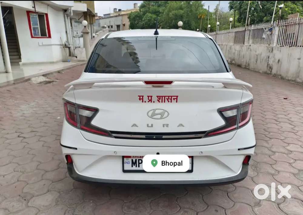 Hyundai Aura Sx Cng 2025