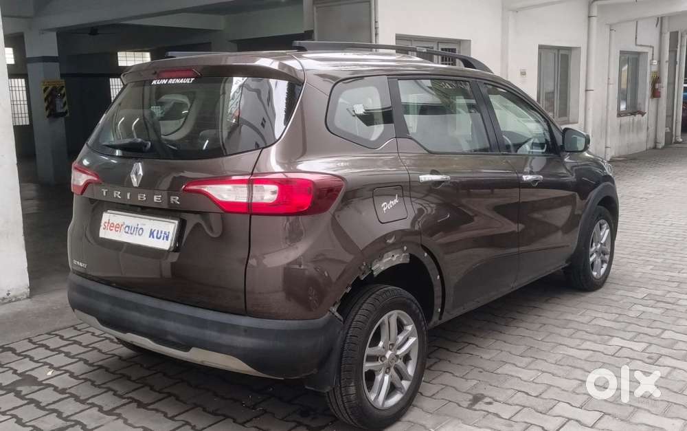 Renault Triber Rxz, 2023, Petrol