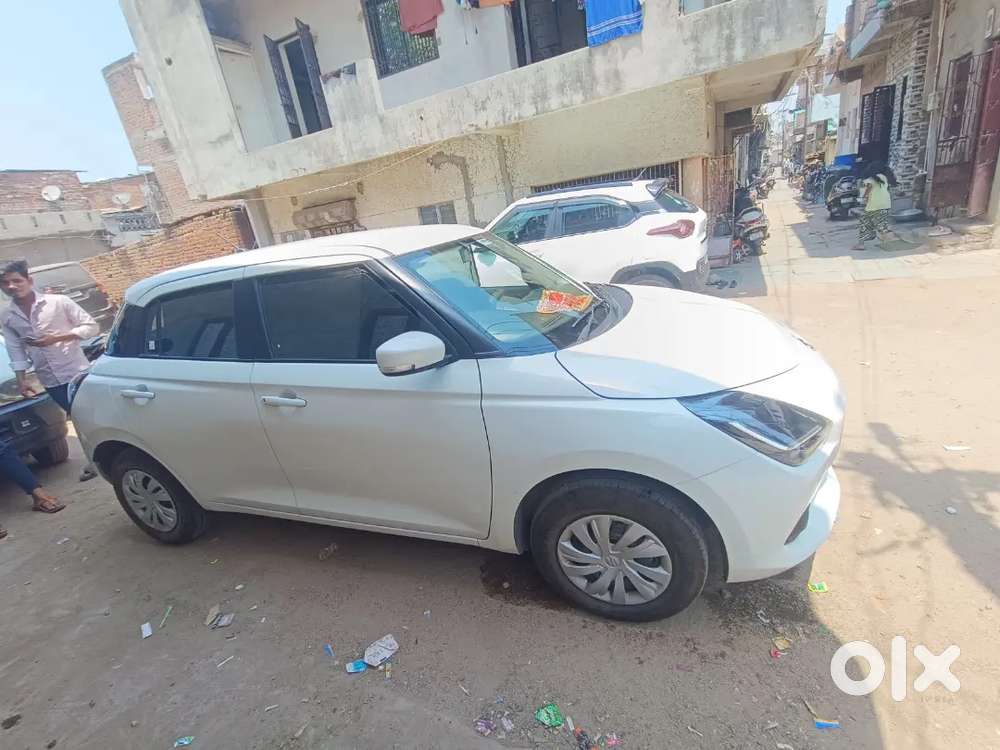 Maruti Suzuki Swift 2025 Petrol 2700 Km