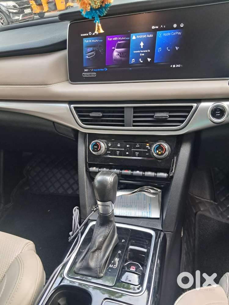 Mahindra Xuv700 2.2 Ax 7 Diesel At Luxury Pack Str, 2022, Diesel