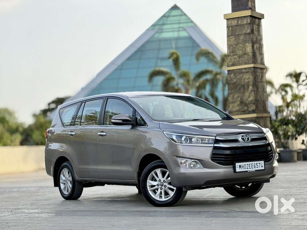 Toyota Innova Crysta 2.4 V 8 Str, 2016, Diesel
