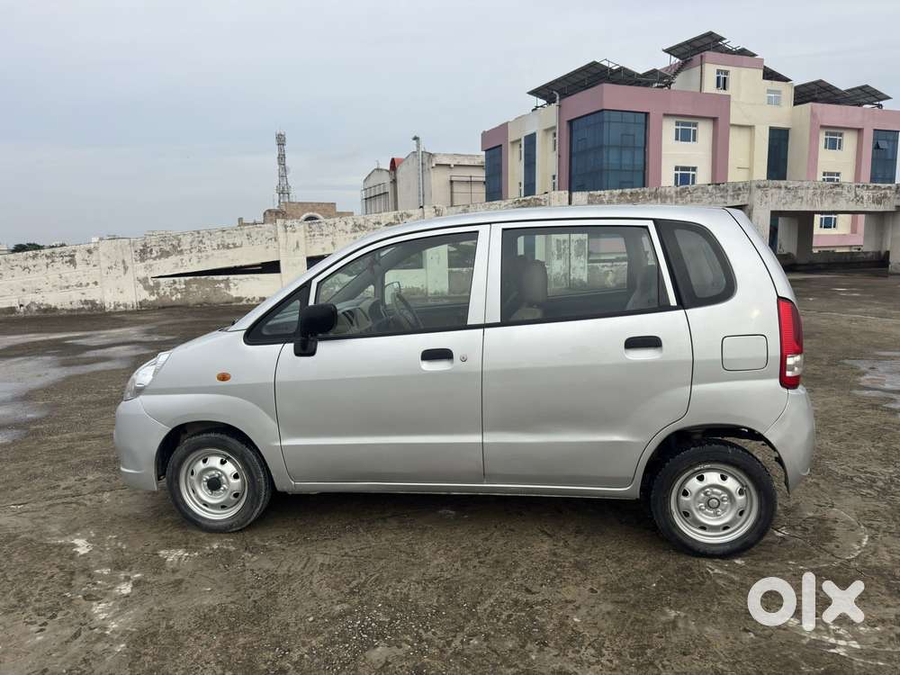 Maruti Suzuki Zen Estilo Lxi Bs Iv, 2011, Petrol
