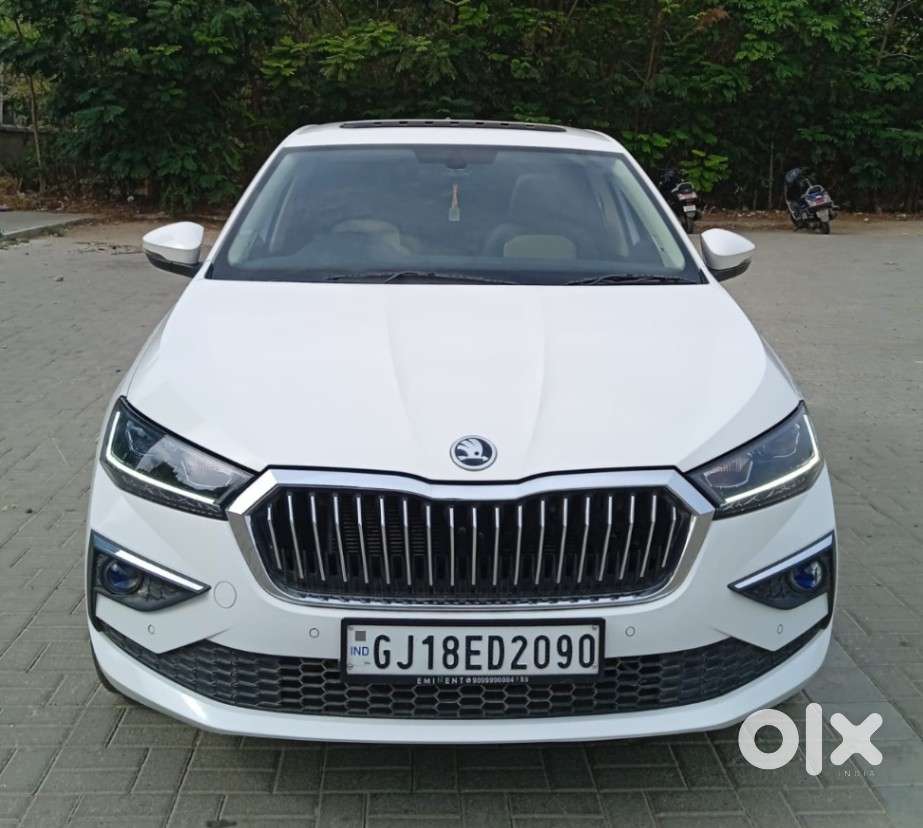 Skoda Slavia Style 1.0l Tsi At, 2024, Petrol