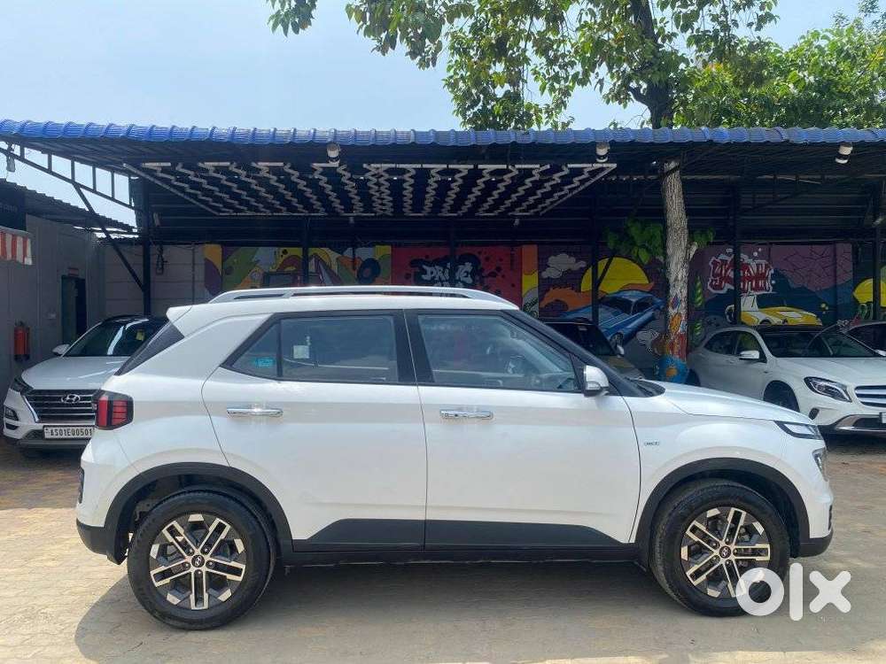 Hyundai Venue 1.0 Sx (o) Turbo Dct, 2023, Petrol