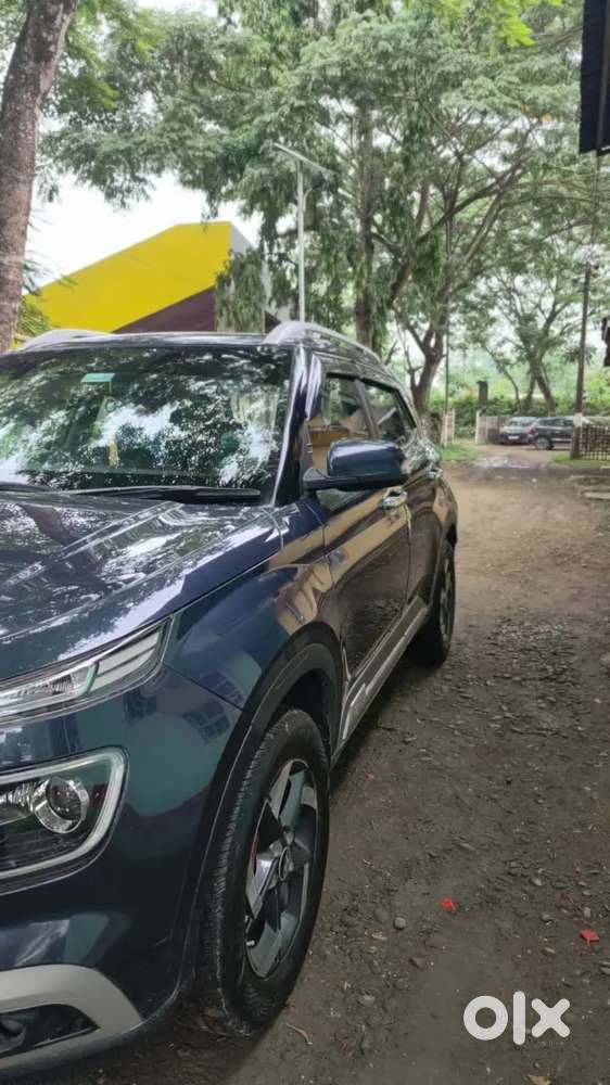 Hyundai Venue 2020 Petrol Well Maintained