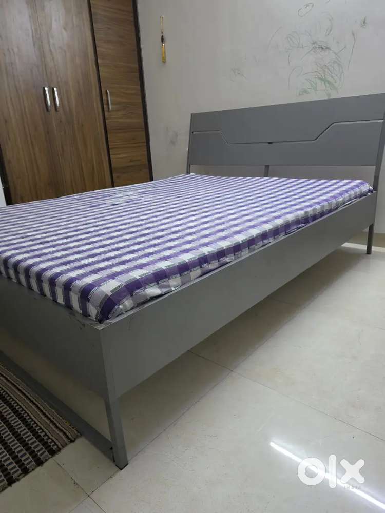Queen size bed, metal frame